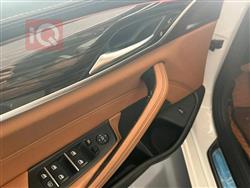 بی ئێم دەبڵیو سیریەس 5